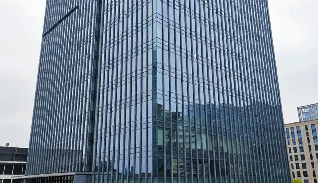 文心一言AI平台关键词布局：选型建议与应用场景分析